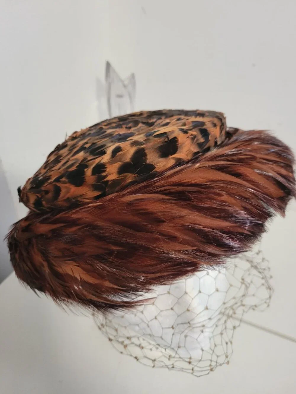 Vintage 1940's Feather Hat by Gertrude Mencyer - Picture 2 of 5